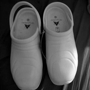 Non slip shoes
